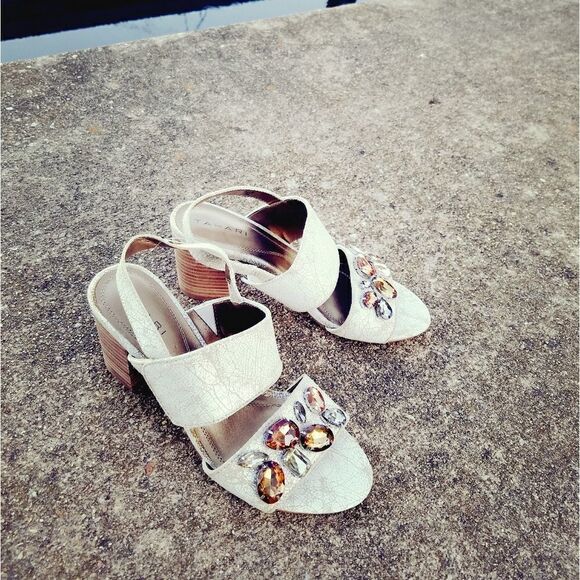 Tahari heels  - Picture 12 of 16